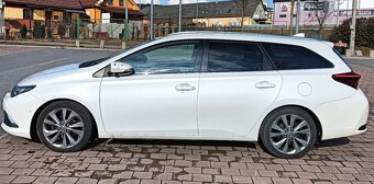 Toyota auris touring sport - 2