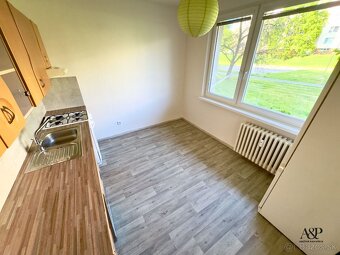 VÝRAZNÁ ZĽAVA NA PREDAJ 4 IZBOVÝ BYT, 84M2, LÚČKY, HOL - 2