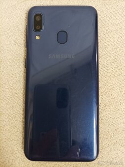Samsung Galaxy A20e - 2