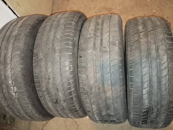 Predám letné pneumatiky Michelin 215 60 r16 - 2