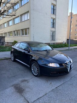 Alfa romeo Gt - 2
