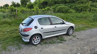 Predám Peugeot 206 1,4 benzín - 2