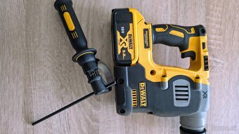 DeWalt DCH 273 aku - 2