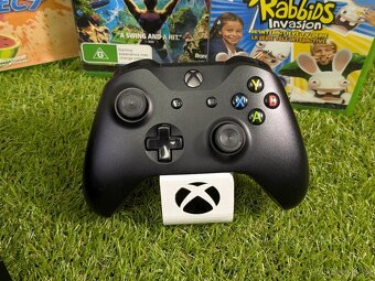 Xbox One X 1TB, 1 ovládač, Kinect a 5 pohybových hier - 2