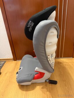 Autosedačka ROMER kidfix 15-36kg - 2