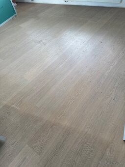 Drevená podlaha za odvoz cca 45m2 - 2