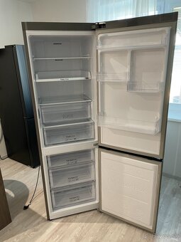 Chladnička s mrazničkou Samsung - 2
