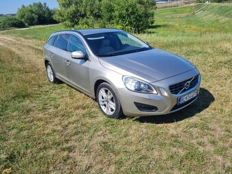 Predám Volvo V60 2.0 D3 (2013) - 2