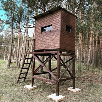 Posed Delux + podstavec Akcia komplet - 2