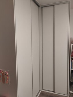 Vstavaná skriňa - 2