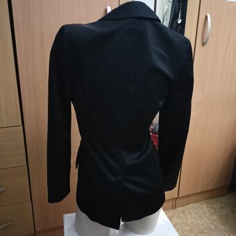 Čierne dámske sako Hugo Boss - 2