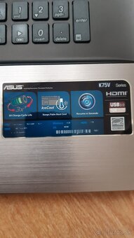 predám notebook ASUS K75V - 2
