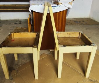 Stoličky s odkladacím priestorom - 2