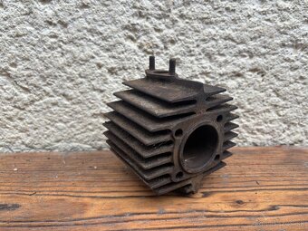 Valec jawa pionier 550-555 - 2