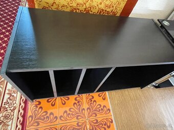 Stolík pod telku/komoda - 2