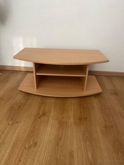 Stolík pod televízor - 2