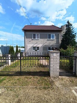 Na predaj veľký, pekný RD v Hosticiach - 2