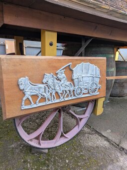 Kone, koč odliatok, obraz - 2