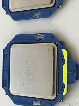 2x Intel Xeon E5-2650, 8-jadrové CPU - 2