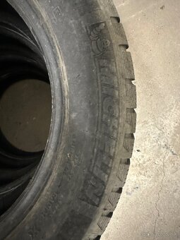 Predám Michelin zimné pneumatiky 185/60/15 - 2