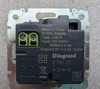 USB zásuvka Legrand - 2