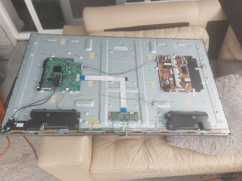 Samsung UE50H5570SS Smart - 2