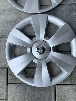 PUKLICE ŠKODA R15 - 2