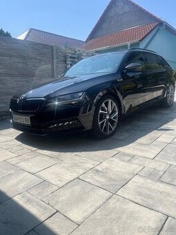 Škoda Superb combi 2.0TDI Sportline Black,virtual,metrix - 2