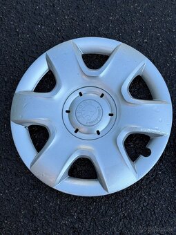 Puklice Škoda R15 - originál - 2