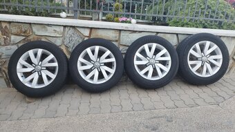 5x112 215/60 R16 orginal VW - 2