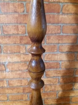 Drevený starší svietnik cena 12€/50cm/ - 2