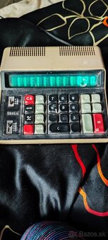 Tesla OKU 104 Kalkulačka - 2