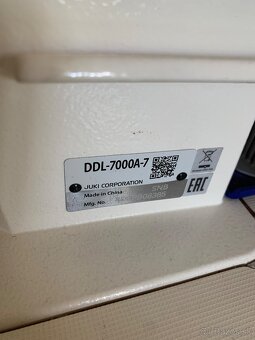 Juki DDL-7000A-7 jednoihlový a Juki MO-6816S 5 nitný - 2