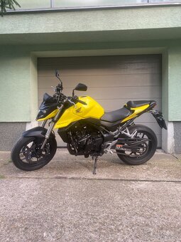 Honda Hornet 750 v TP 35 KW - 2