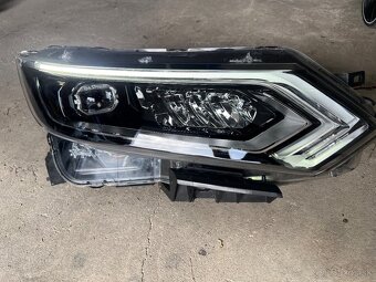 Nissan Qashqai II J11 faceliftled svetlo prave - 2