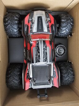 R/C auto conquer - 2
