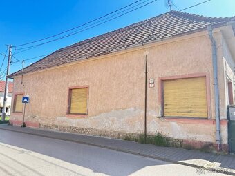 ŠTÚROVO - rodinný dom v centre mesta vhodný aj na podnikanie - 2