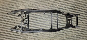 Honda Hornet CB 600 F podsedadlový rám - 2