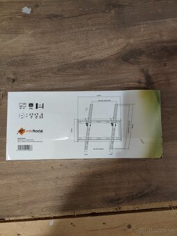 Stojan na telku na stenu - 2