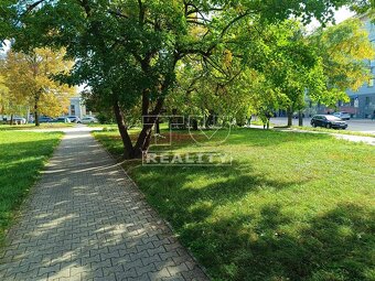 2-IZBOVÝ BYT,KOMPLETNÁ REKONŠTRUKCIA,BALKÓN,RUŽINOV-NIVY... - 2