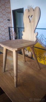 Predám drevený stôl so stoličkami - 2