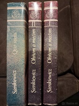 Sienkiewitz, Mitchellová, McCulloughová - 2