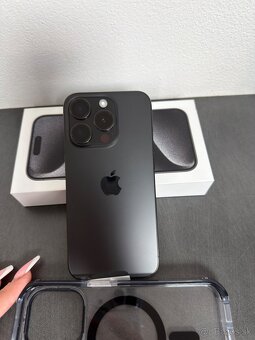iPhone 15Pro 256GB Black Titanium - 2