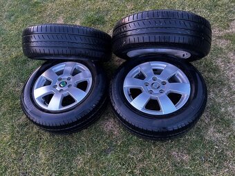 Originál disky škoda+pneu 195/65 R15 - 2