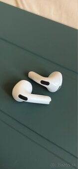 AirPods 4 bez púzdra - 2