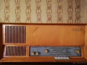 Rádio s gramofónom  Tesla Piano - 2