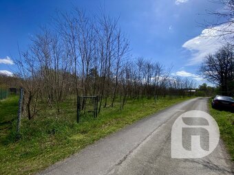 Na predaj pozemok 585 m2 v lokalite Devínske Jazero - Bratis - 2