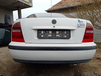 Rozpredám škoda Octavia 1.6 benzín - 2
