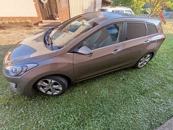 Hyundai i30 combi r.2012 1.6crdi 94kw - 2