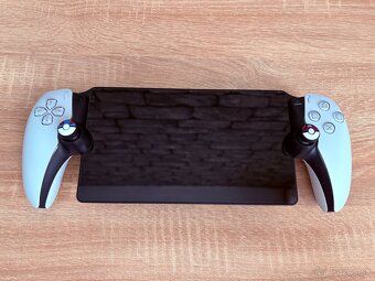 Playstation Portal + puzdro + skla + navleky na packy - 2